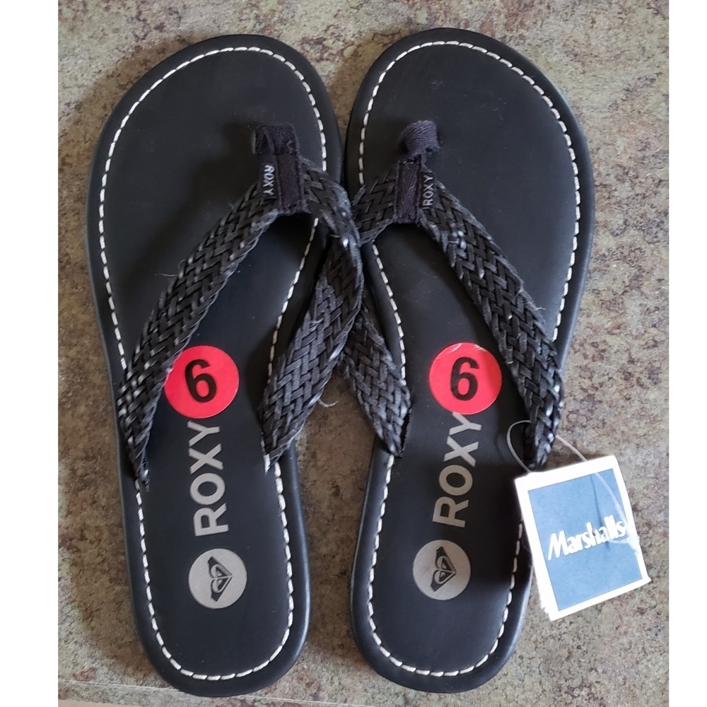 Roxy Black Flip flops Size 6